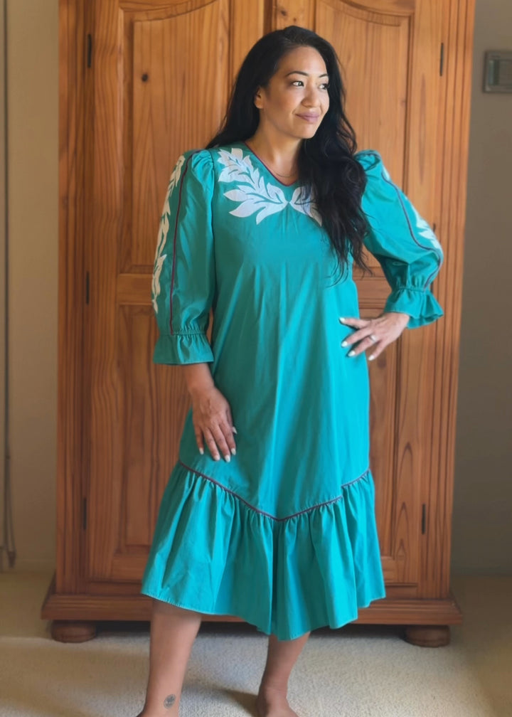 Bevlin Teal Applique Mu&