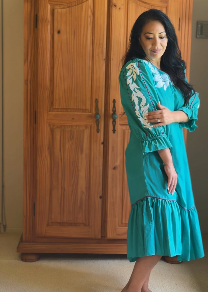 Bevlin Teal Applique Mu&