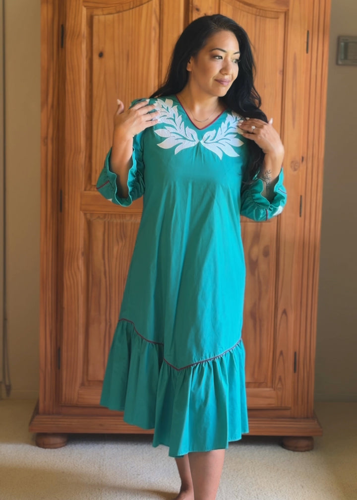 Bevlin Teal Applique Mu&